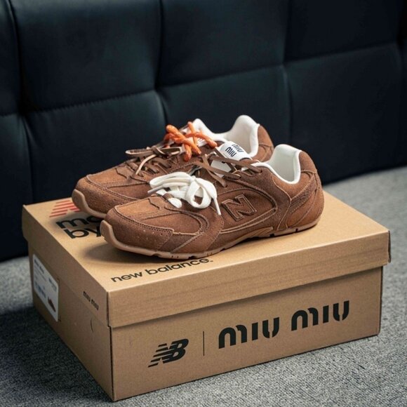 Miumiu x New Balance 530 Classic Sneake - Picture 1 of 9